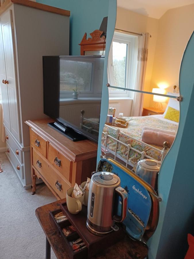 Stunning Homestay In Wolverhampton Bushbury Kültér fotó