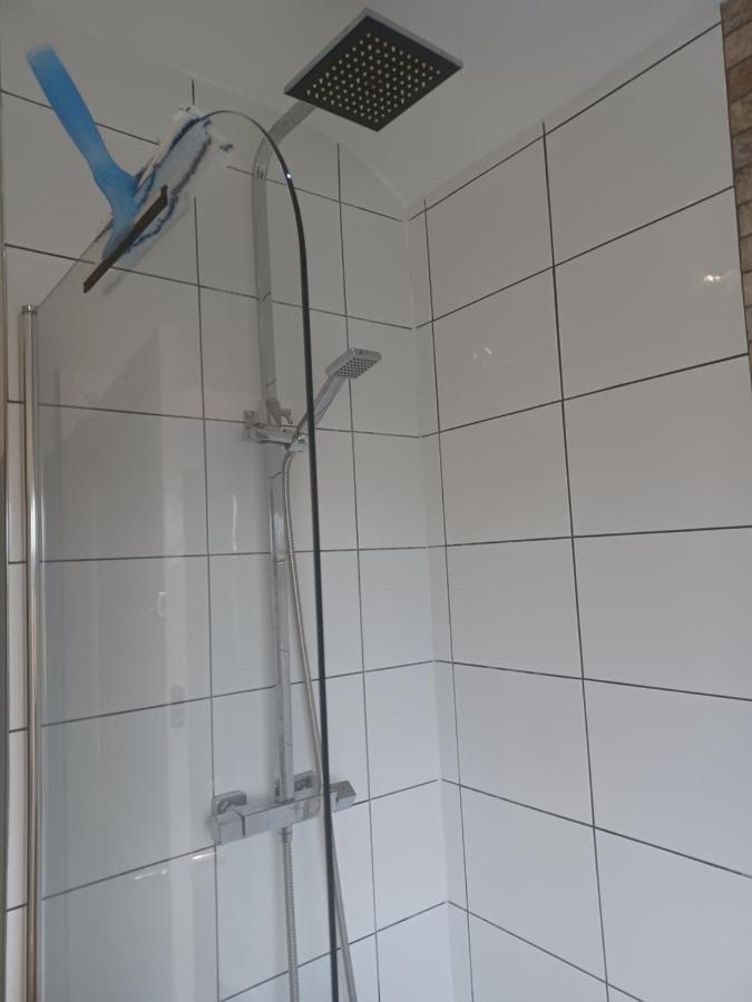 Stunning Homestay In Wolverhampton Bushbury Kültér fotó